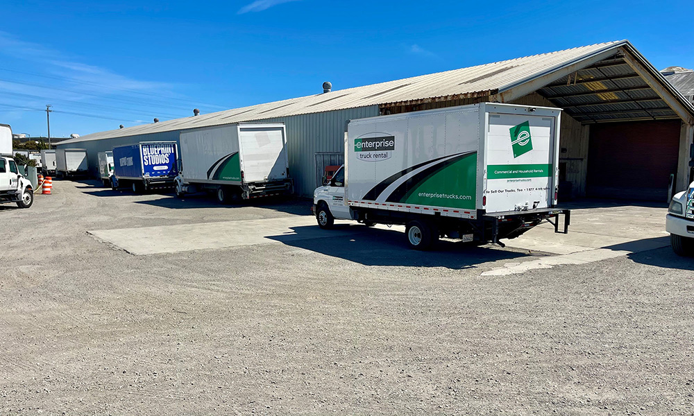 352 Shaw Road Buliding Photo